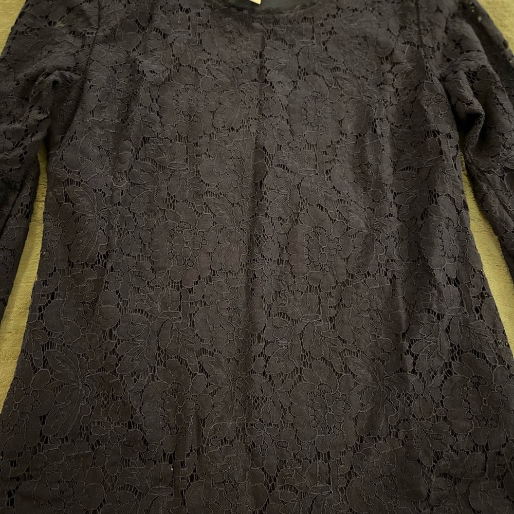 Women’s size medium Isaac Mizrahi lace top